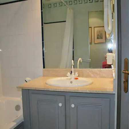 A Beautiful 2 Persons Studio In A Chateau With Swimming Pool Montbrun-les-Bains Exterior photo