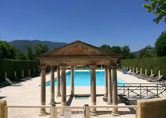 A Beautiful 2 Persons Studio In A Chateau With Swimming Pool