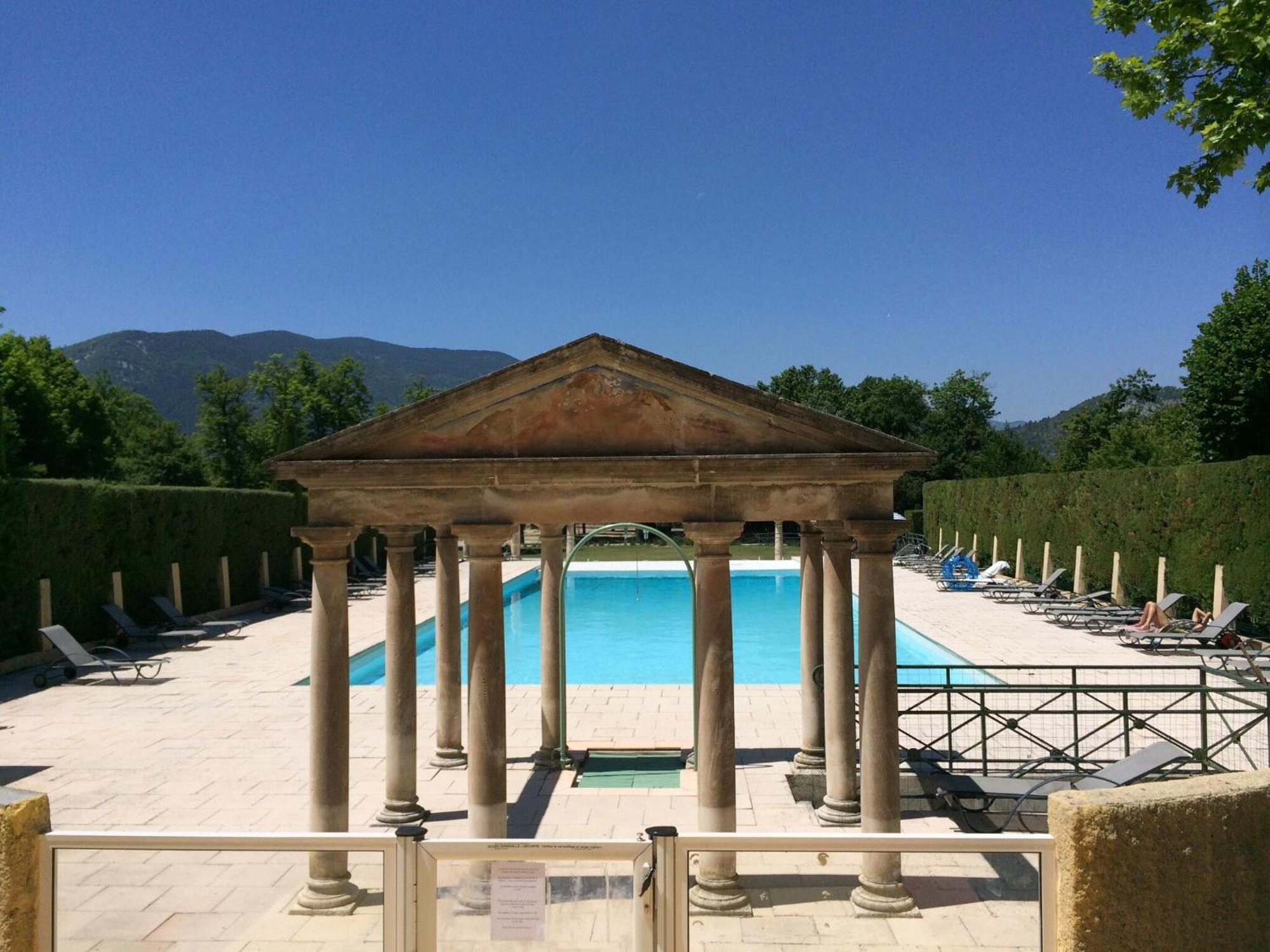 A Beautiful 2 Persons In A Chateau With Swimming Pool *