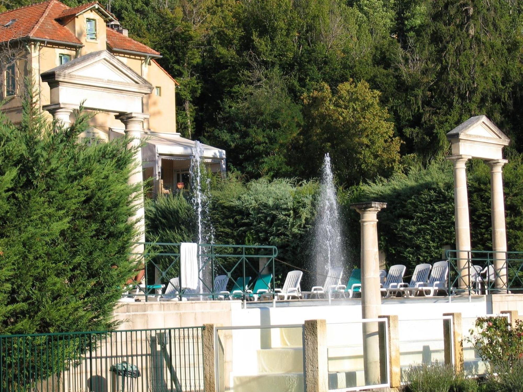 A Beautiful 2 Persons In A Chateau With Swimming Pool Montbrun-les-Bains
